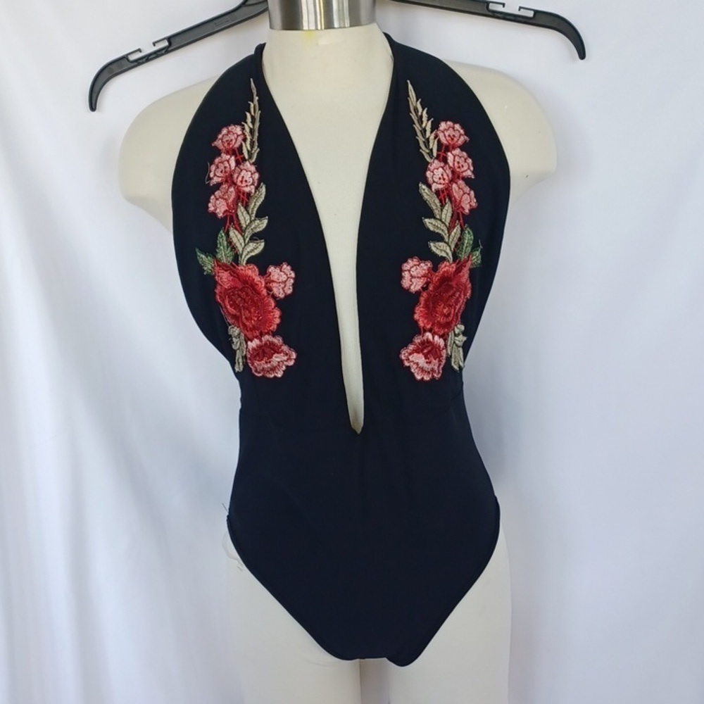 Discovery Black Floral Applique Halter Bodysuit, L